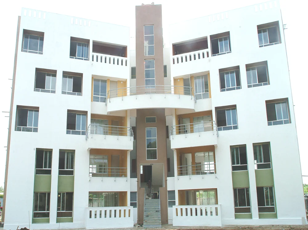 Piramal Glass Five Storey Excitative Accommodation